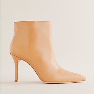 Reformation Murielle Camille Rowe Ankle Boot Heeled Pointy Buckskin Tan Size 6
